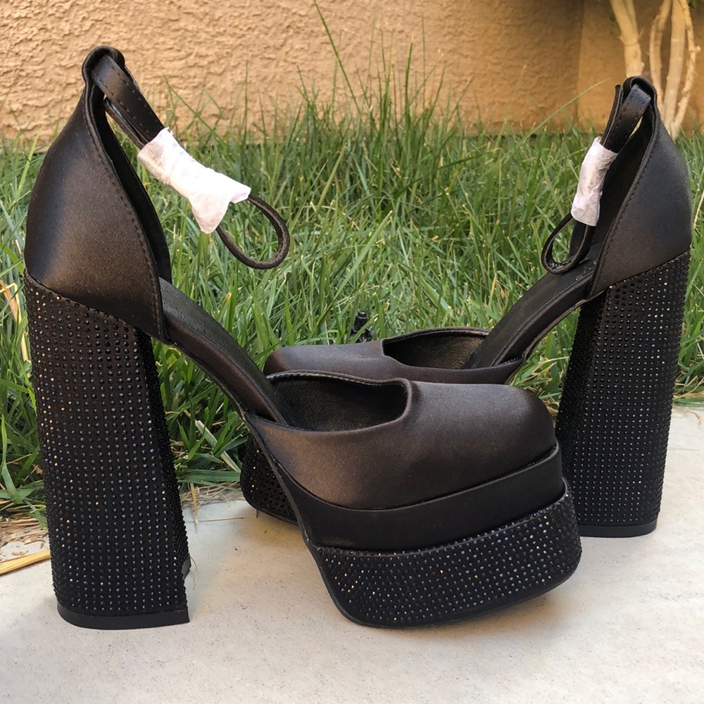 Black rhinestone Platform Sandals ,junky block heels, ankles straps.